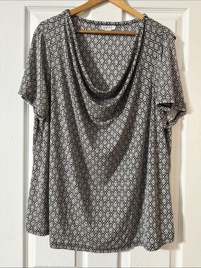 Cowl Neck Geometric Blouse - Black & White